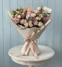Букет цветов из:  Розы и Лизиантусы в Гвардейском