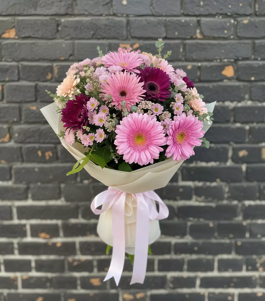 Букет цветов из: Герберы и Хризантемы в Гвардейском