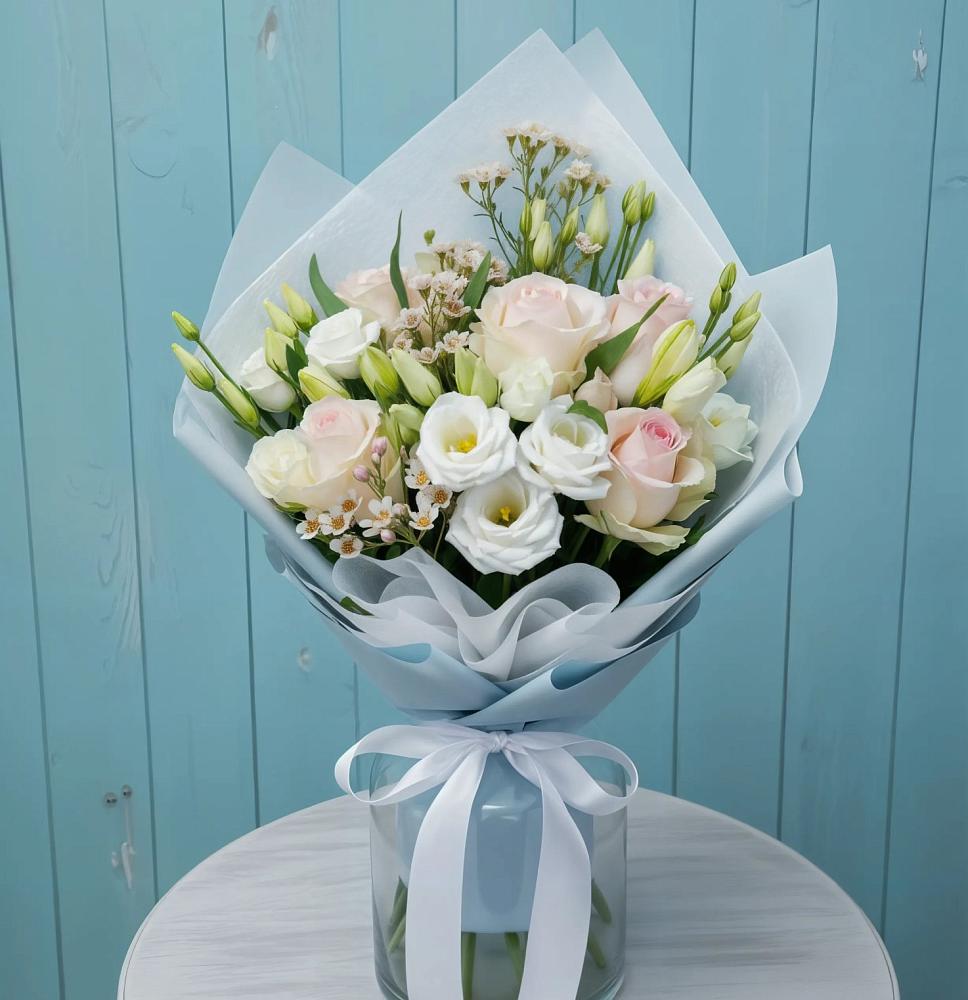 Букет цветов из: Розы и Лизиантусы в Гвардейском