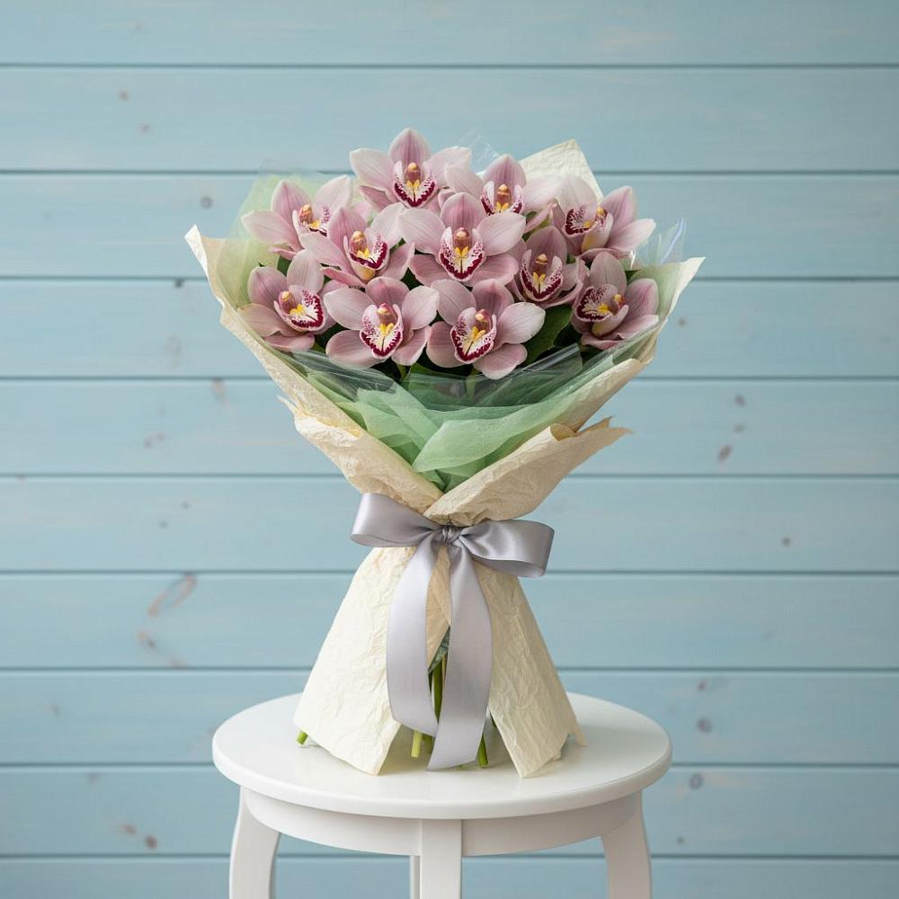 Букет цветов из: Орхидеи и Розы в Гвардейском