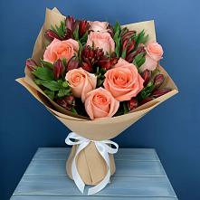 Букет цветов из:  Розы и Альстромерии в Гвардейском