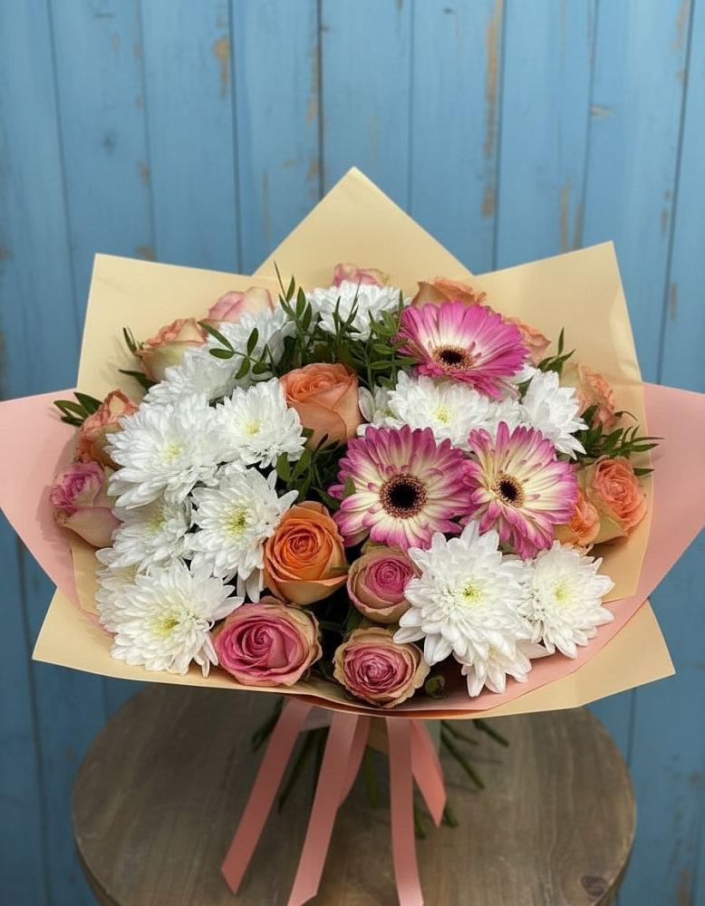 Букет цветов из: Розы, Герберы и Хризантемы в Гвардейском