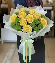 Букет цветов из:  Хризантемы и Розы #REPLACE_PRED# Гвардейском