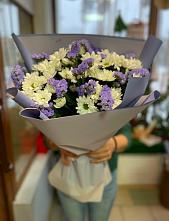 Букет цветов из:  Хризантемы #REPLACE_PRED# Гвардейском