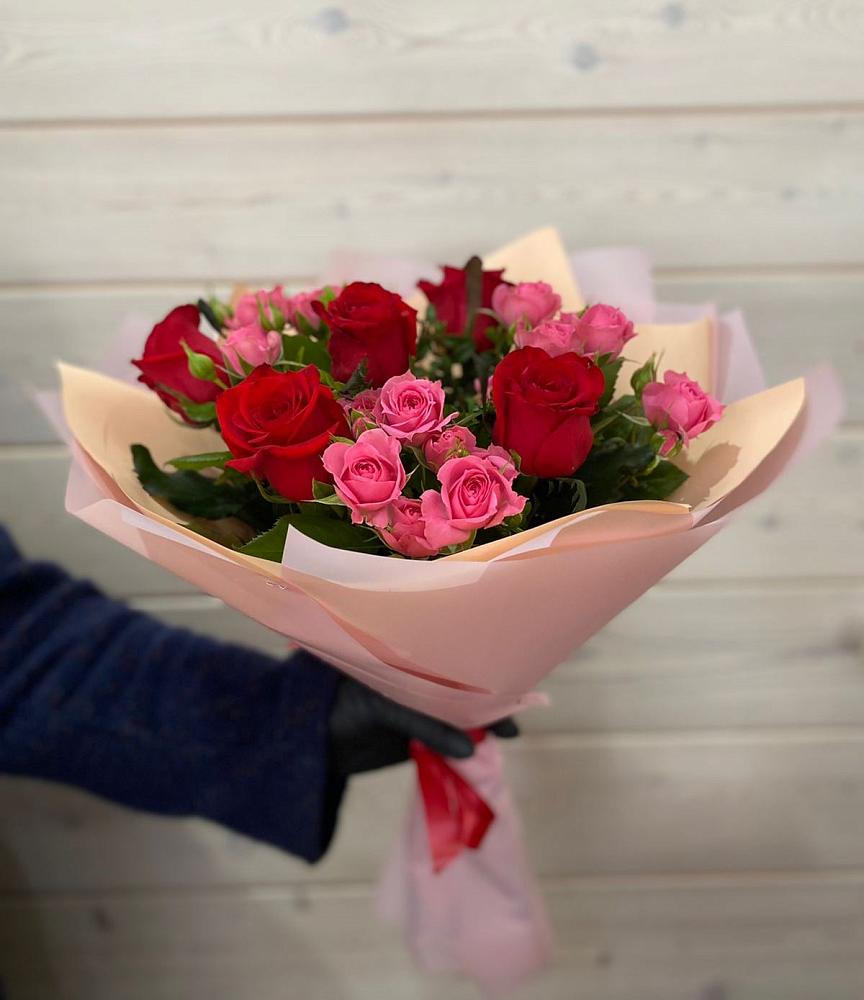 Букет цветов из: Розы в Гвардейском