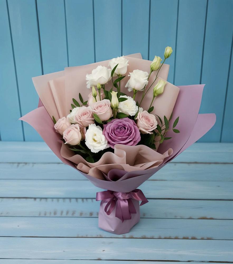 Букет цветов из: Розы и Лизиантусы в Гвардейском